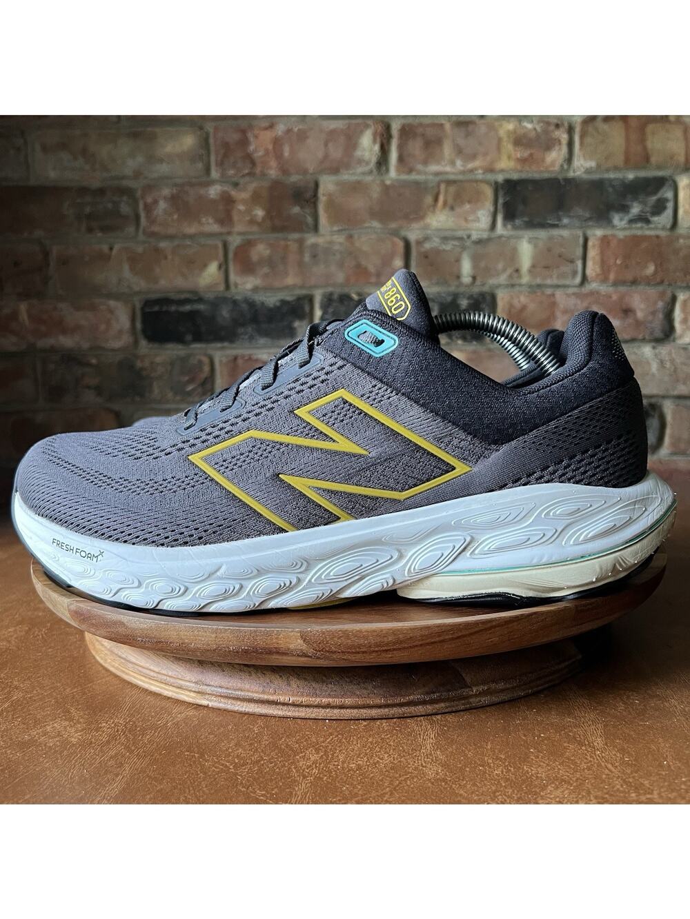 New Balance Fresh Foam X 860 v14 Mens 11.5 EE Gray Yellow Running Shoes Sneakers